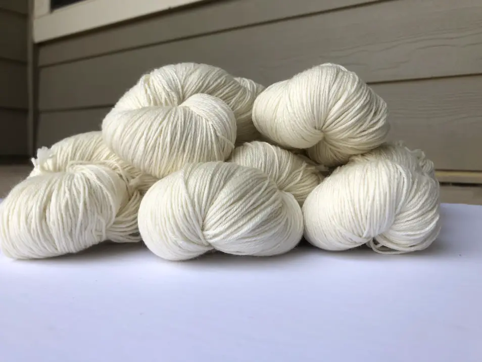 What is Super Fine Weight? Yarn Weights Explained – Sew Homey