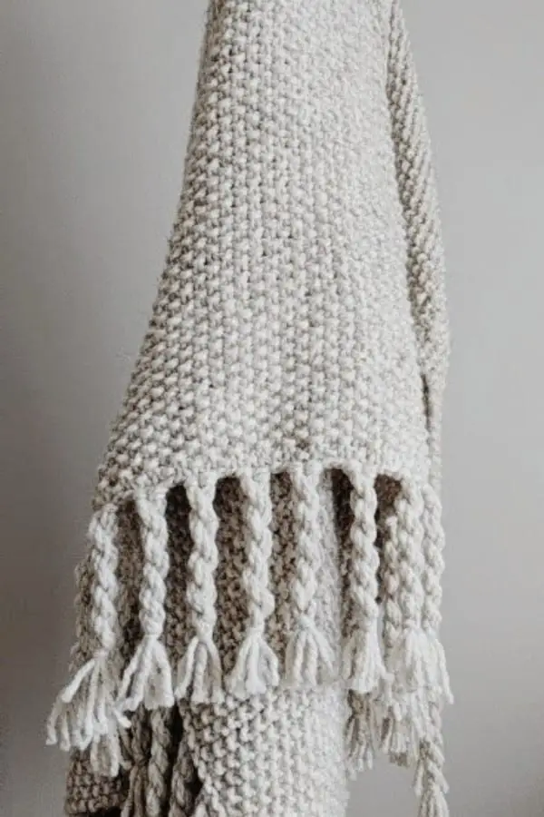 How to Knit a Blanket: Beginner Pattern For Straight Needles